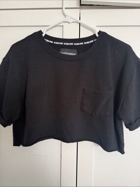 Victoria Sport Black Cropped Pocket Sweatshirt